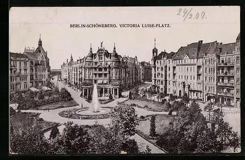 AK Berlin-Schöneberg, Partie am Victoria Luise-Platz, Brunnen