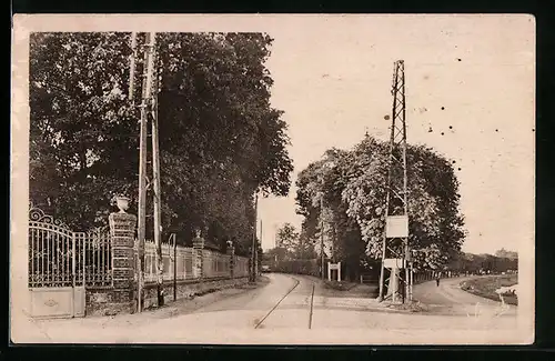 AK Andresy, rue du Maréchal Foch, aveneue de Fin d`Oise