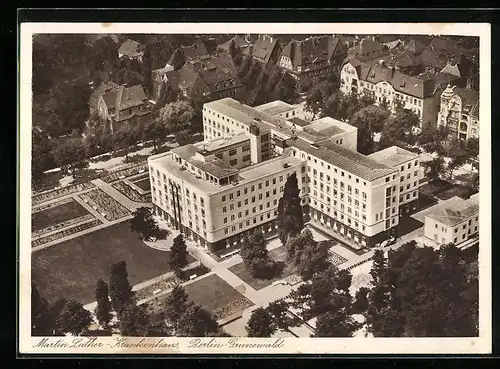 AK Berlin-Grunewald, moderne Architektur, FliegeraufnahmeFliegeraufnahme des Martin Luther-Krankenhaus