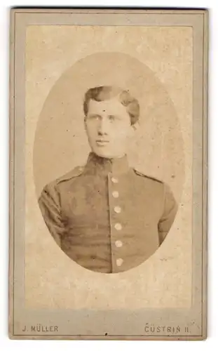 Fotografie J. Müller, Königsberg n.M., Junger Soldat in Uniform