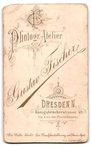 Fotografie Gustav Fischer, Dresden-N., Königsbrücker Strasse 49, Uffz. mit Säbel und Portepee in Uniform