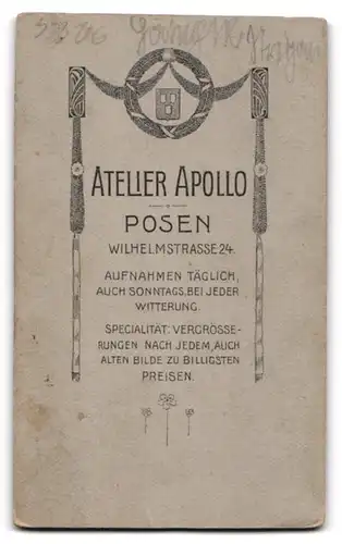 Fotografie Atelier Apollo, Posen, Wilhelmstrasse 24, Portrait Soldat mit Bajonett, Portepee und Schirmmütze in Uniform