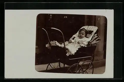 Foto-AK Kleiner Matz im Kinderwagen