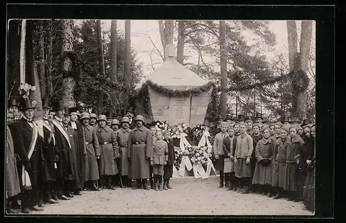 Foto-AK Oberfüllbach, Einweihung des Kriegerdenkmals 1919