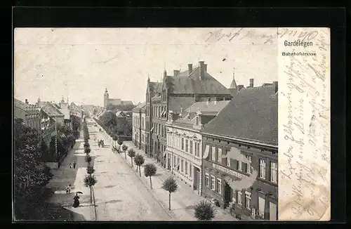 AK Gardelegen, Blick die Bahnhofstrasse hinunter