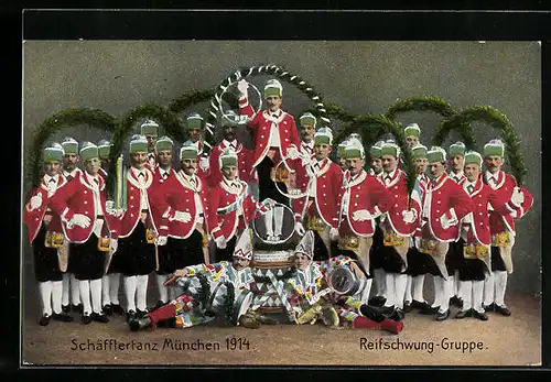 Künstler-AK München, Schäfflertanz 1914, Reifschwung-Gruppe in Kostümen