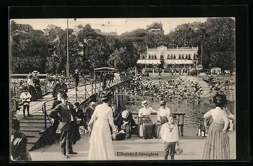 AK Hamburg-Övelgönne, Elbstrand mit Besuchern, Oevelgönne