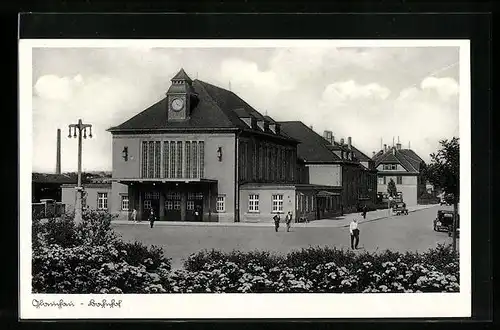 AK Glauchau, Einwohner vor dem Bahnhof