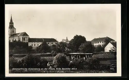 AK Dobersberg a. d. Thaya, Ortsansicht mit Kirche