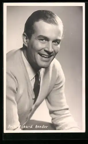 AK Schauspieler Fritz Richard Bender, Portraitfoto
