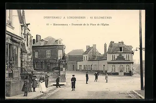 AK Envermeu, Traversee de la Place de l'Eglise