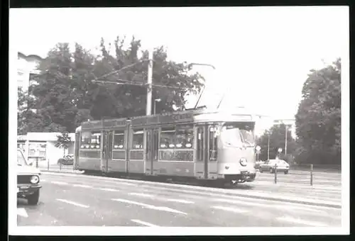 Fotografie P. Boehm, Strassenbahn-Triebwagen der Linie 3 in Braunschweig