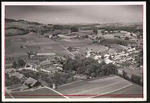 Fotografie A. Boss & Co., Schönbühl, Ansicht Riggisberg, Fliegeraufnahme der Ortschaft