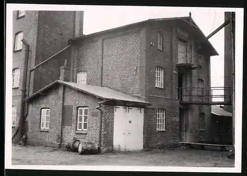 Fotografie unbekannter Fotograf, Ansicht Barkhorst, Fabrikgebäude der Dampfmühle Barkhorst