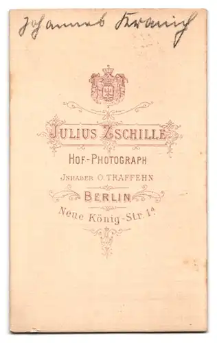 Fotografie Julius Zschille, Berlin, Neue König-Strasse 1a, Bürgerlicher Herr sitzend im Anzug