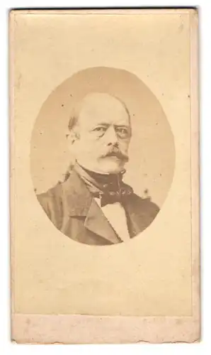 Fotografie unbekannter Fotograf und Ort, Portrait Otto von Bismarck, erster deutscher Reichskanzler