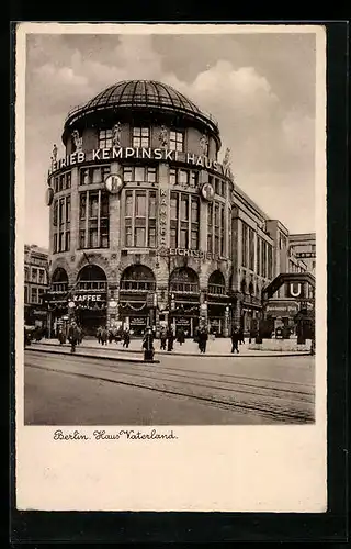 AK Berlin-Tiergarten, Strassenpartie am Haus Vaterland