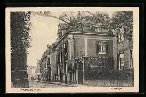 AK Uerdingen a. Rh., Wallstrasse mit Mann