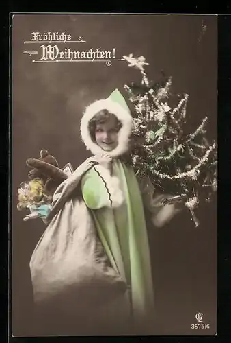 AK Kind im Mantel mit Tannenbaum und Teddy im Sack, Weihnachtsgruss