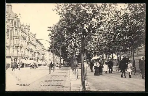 AK Wiesbaden, Passanten an der unteren Wilhelmstrasse