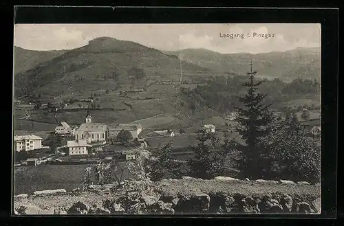 AK Leogang im Pinzgau, Teilansicht mit Kirche