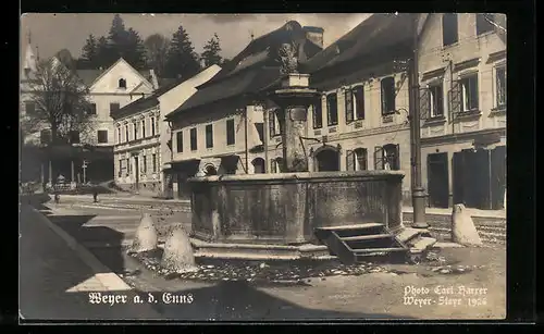 AK Weyer a. d. Enns, Strassenpartie mit Brunnen