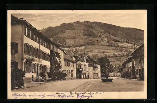 AK Wolfach, Strassenpartie mit Gasthaus Kreuz