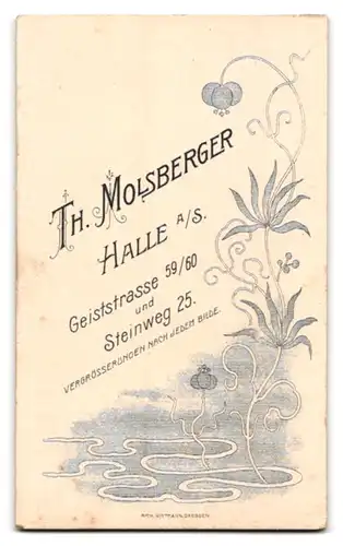 Fotografie Th. Molsberger, Halle a. S., Geiststr. 59-60, Süsses Kleinkind im karierten Kleid