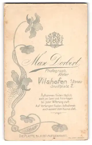 Fotografie Max Dorbert, Vilshofen / Donau, königliches Wappen mit Monogramm des Fotografen, Blume