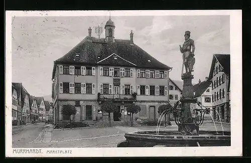 AK Murrhardt, Marktplatz mit Brunnen und Strasse