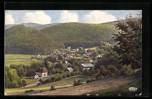 AK Bad Thal i.Thüringen, Ortsansicht mit bewaldeten Hügeln