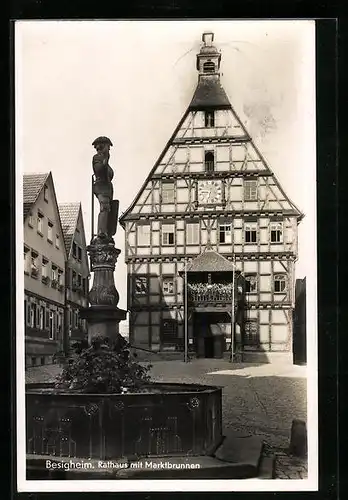 AK Besigheim, Rathaus mit Marktbrunnen