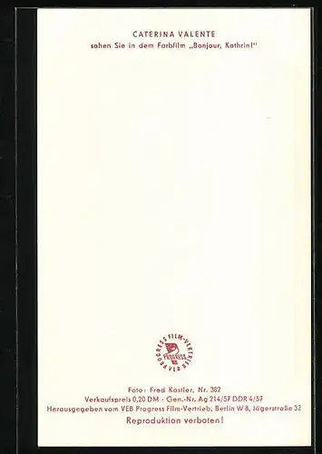 AK Musikerin Caterina Valente lächelt