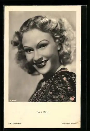 AK Schauspielerin Vivi Gioi mit freundlichem Lächeln