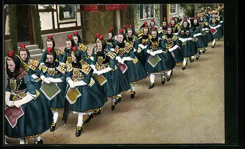 AK Schwälmerinnen im Kirmeszug, hessische Tracht