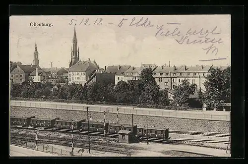 AK Offenburg, Ortspartie mit Gleisanlagen, Blick zur Kirche