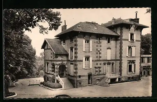 AK La Celle-St-Cloud, Le Lys de la Vallée