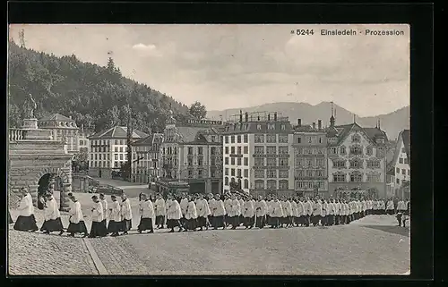 AK Einsiedeln, Strassenpartie mit Prozession