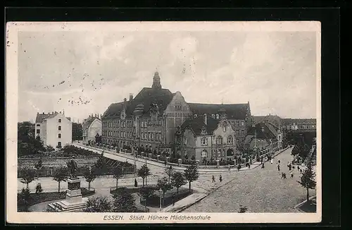 AK Essen, Städtische Höhere Mädchenschule mit Strassenkreuzung aus der Vogelschau