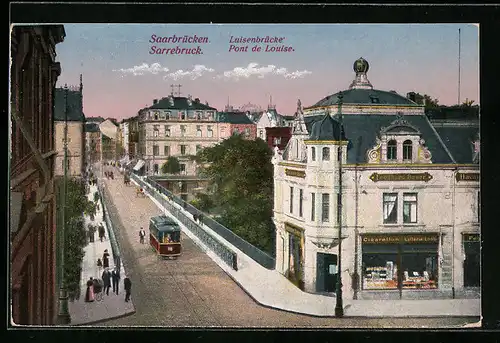 AK Saarbrücken, Blick auf die Luisenbrücke mit Strassenbahn
