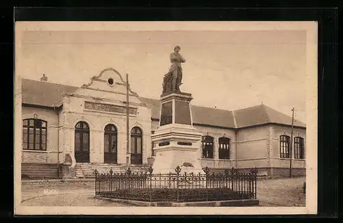 AK Lavaveix-les-Mines, Groupe Scolaire et Monument aux Morts