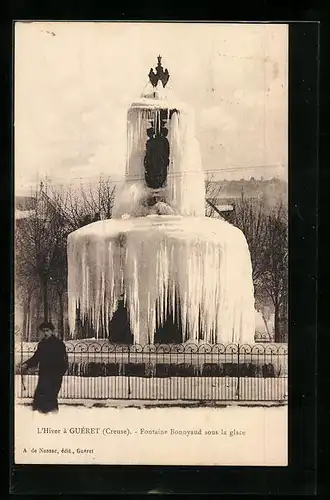 AK Guéret, La Fontaine des Trois Graces, Place Bonnyaud, Vereister Brunnen