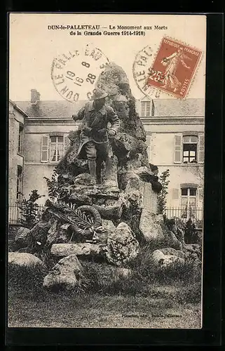 AK Dun-le-Palleteau, Le Monument aux Morts de la Grande Guerre 1914-1918