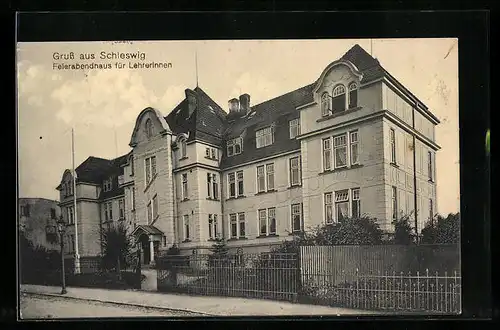 AK Schleswig, Feierabendhaus für Lehrerinnen, mit Strasse