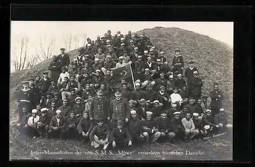 AK Inder-Mannschaften der von S.M.S. Möwe versenkten feindlichen Dampfer, Gruppenbild, Kriegsgefangene