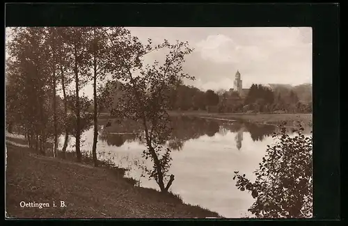AK Oettingen i. B., am Wörnitzufer, Blick zur Kirche