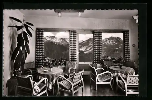 AK Wertach im Hochallgäu, Terrassen-Cafe und Pension Alpenhaus Zum Toni, im Gastraum