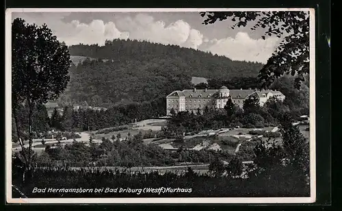 AK Bad Hermannsborn bei Bad Driburg, Parkanlagen vor dem Kurhaus