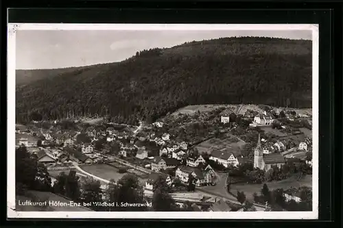 AK Höfen-Enz bei Wildbad im Schwarzwald, Generalansicht mit der Kirche