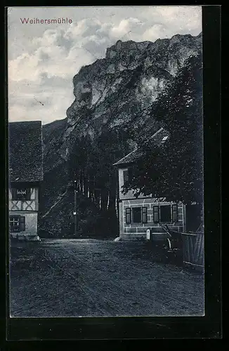 AK Weihersmühle, Idyllische Strassenpartie am Berg